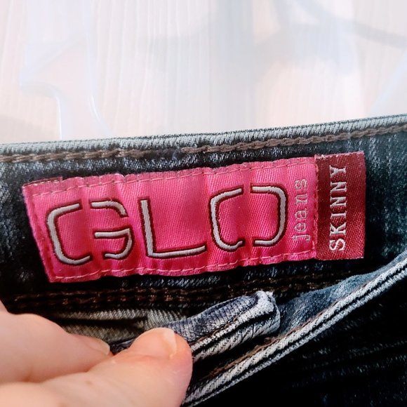 Vintage Glo Skinny Jeans- So perfect! - Picture 7 of 12